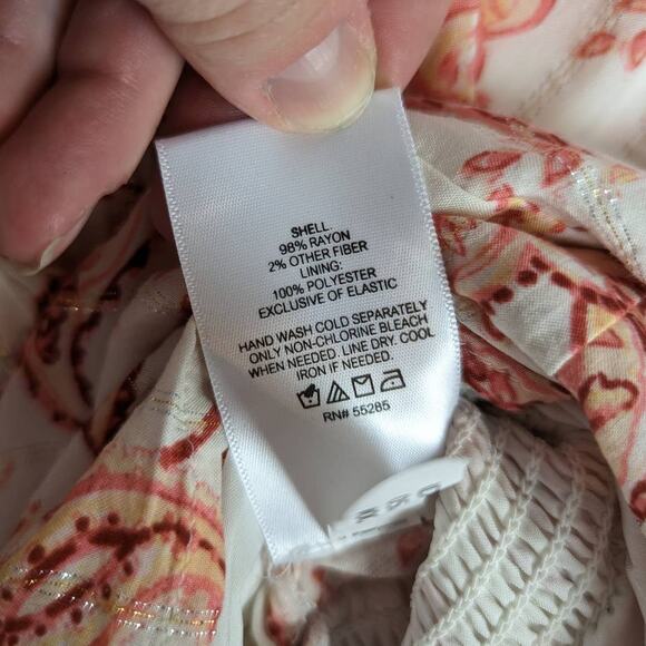 Express Ivory and Coral Paisley Printed V-Neck Puff Sleeve‎ Romper Size Small - Picture 8 of 8